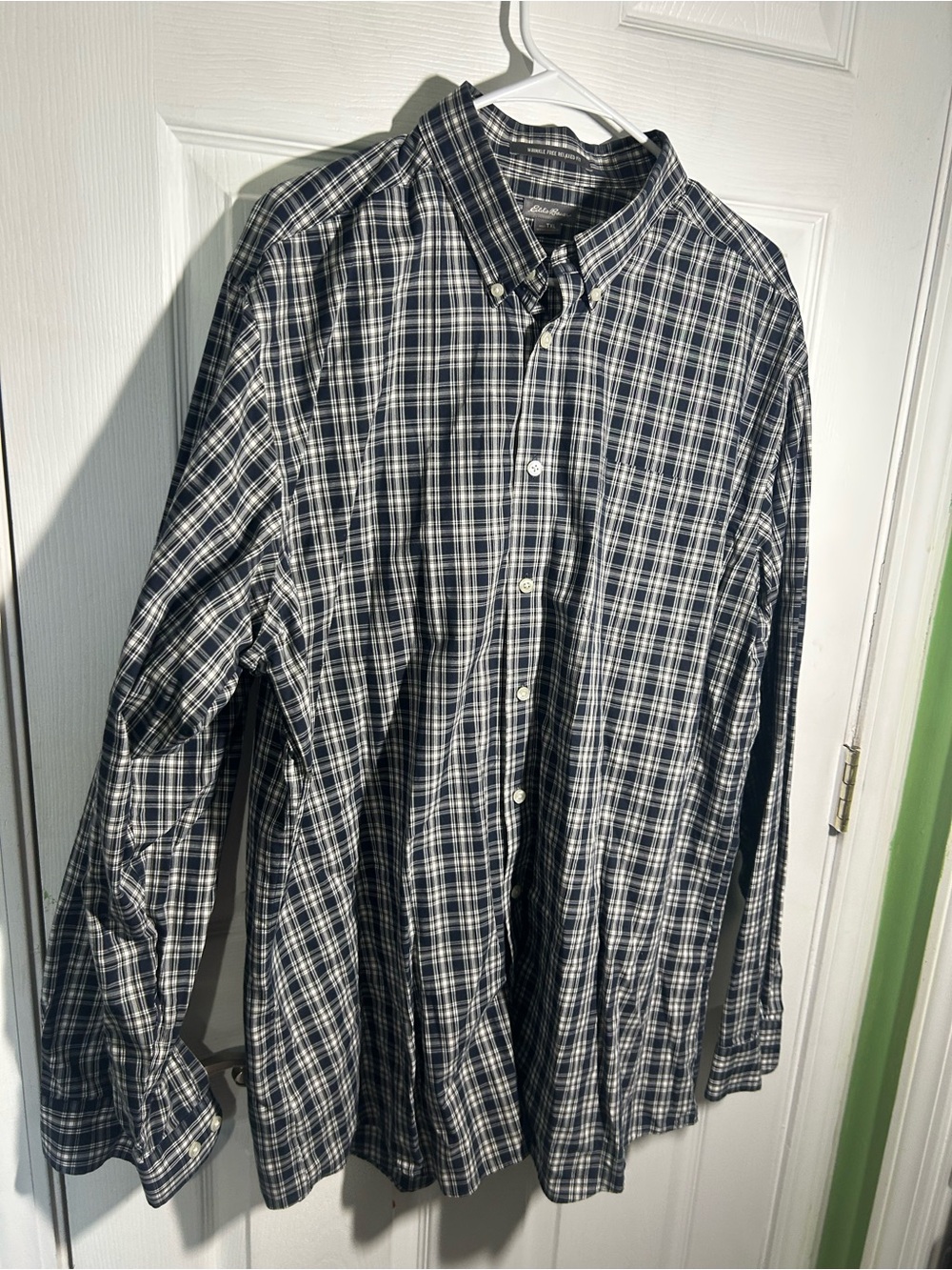 Eddie Bauer DarkNavy & White Plaid Button-Down Shirt Mens XLT Tall Wrinkle Free - Picture 2 of 11